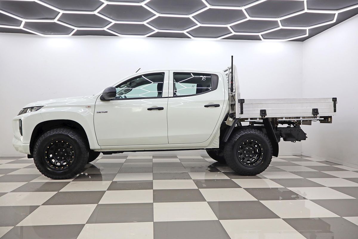 2022 Mitsubishi Triton GLX MR 4X4