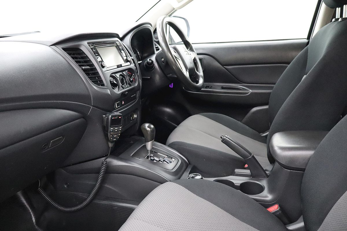 2022 Mitsubishi Triton GLX MR 4X4