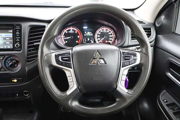 2022 Mitsubishi Triton GLX MR 4X4