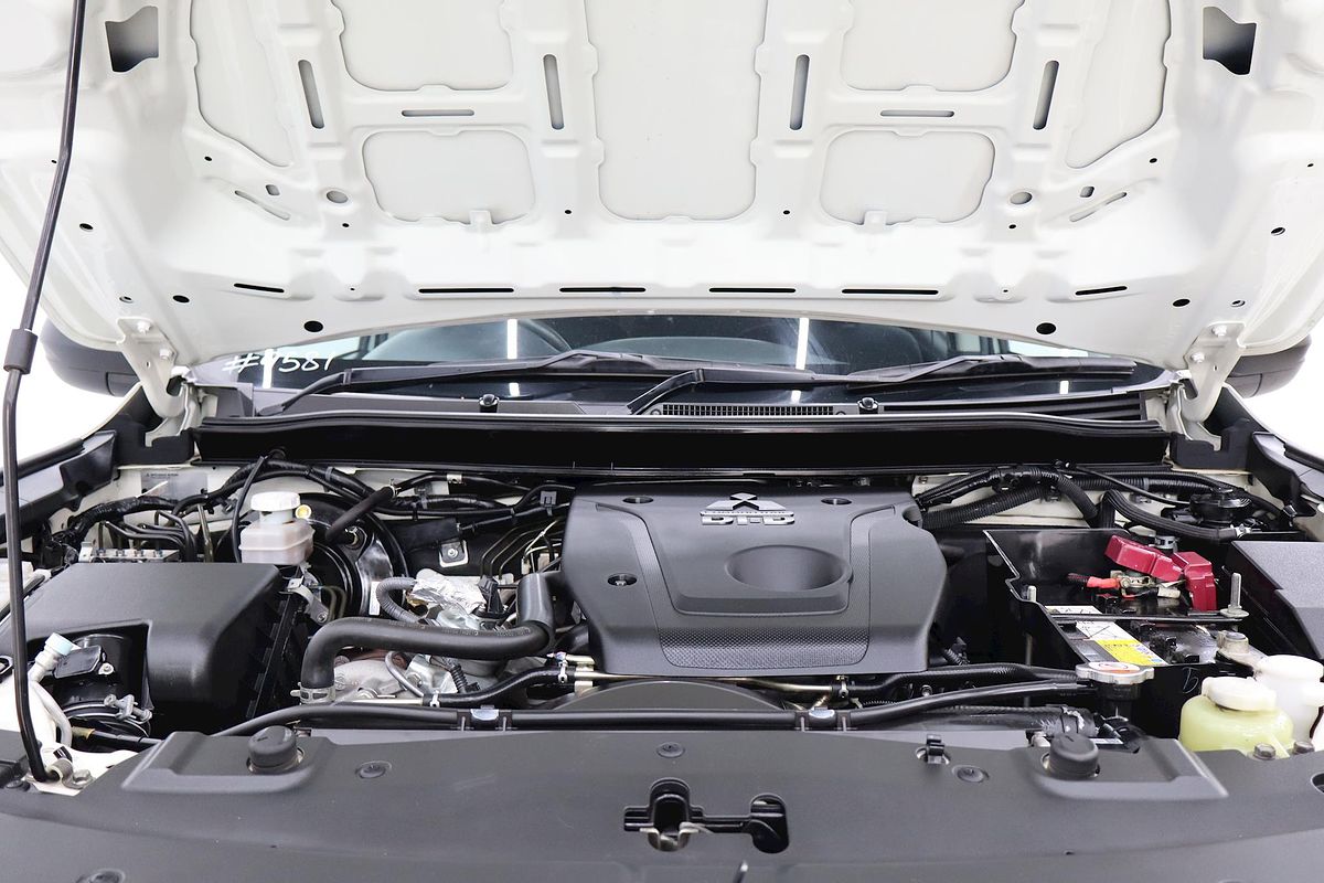 2022 Mitsubishi Triton GLX MR 4X4