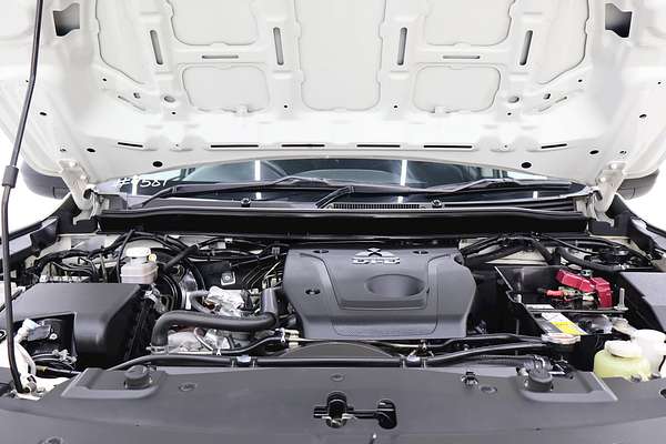 2022 Mitsubishi Triton GLX MR 4X4