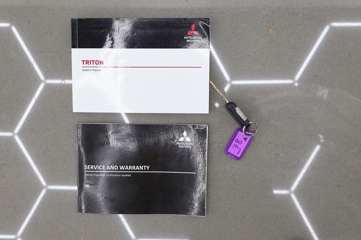 2022 Mitsubishi Triton GLX MR 4X4