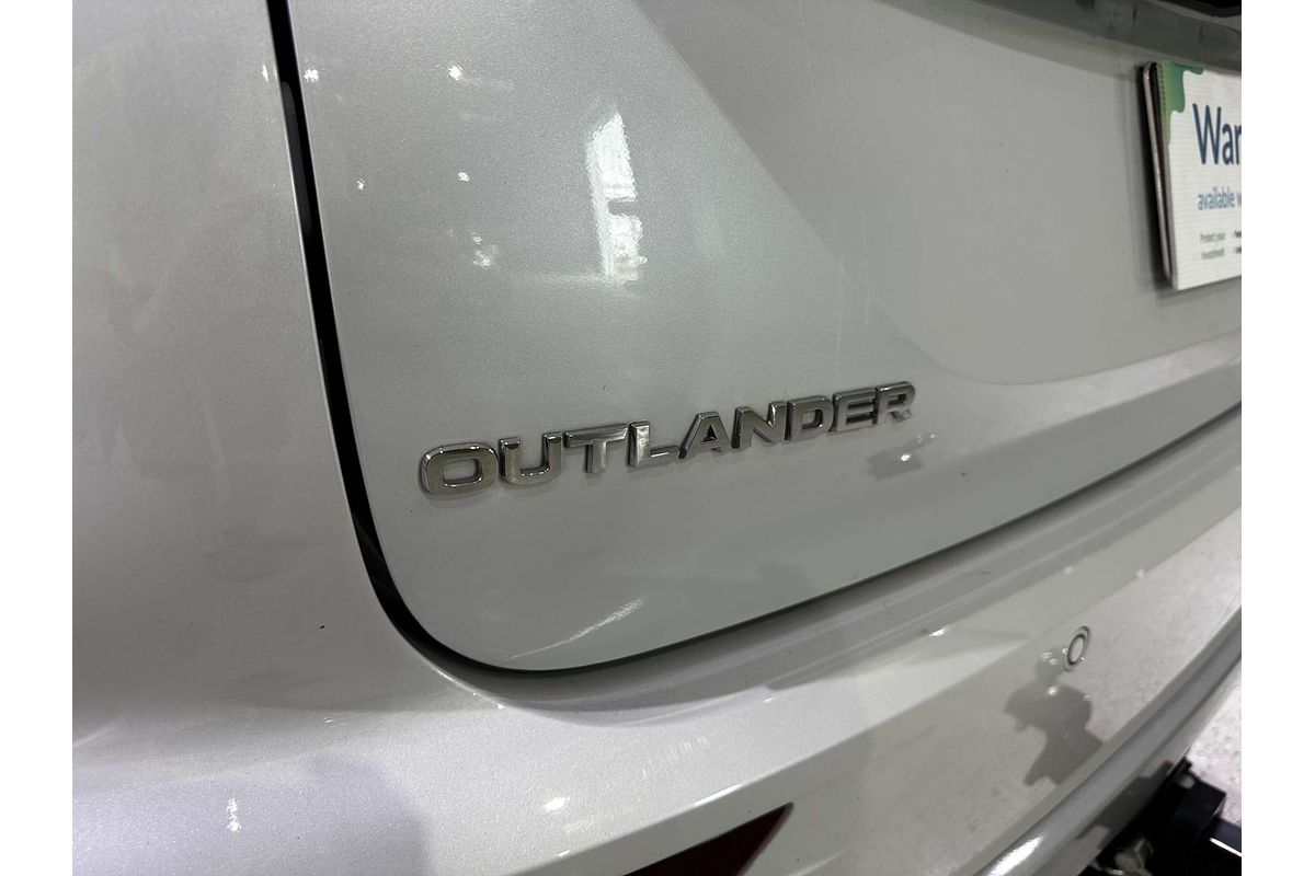 2022 Mitsubishi Outlander LS ZM