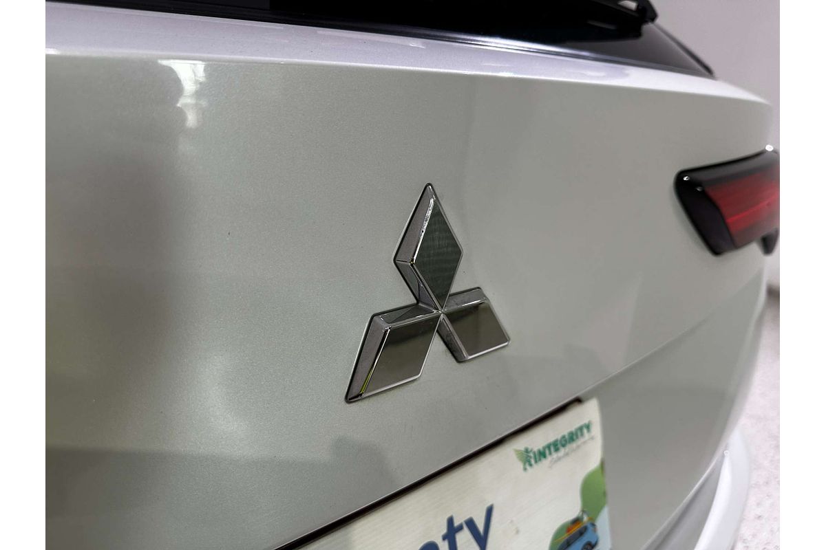 2022 Mitsubishi Outlander LS ZM