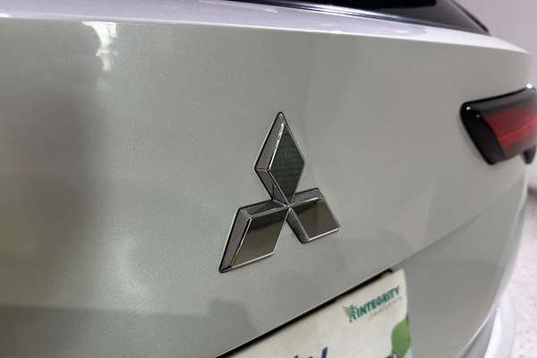 2022 Mitsubishi Outlander LS ZM