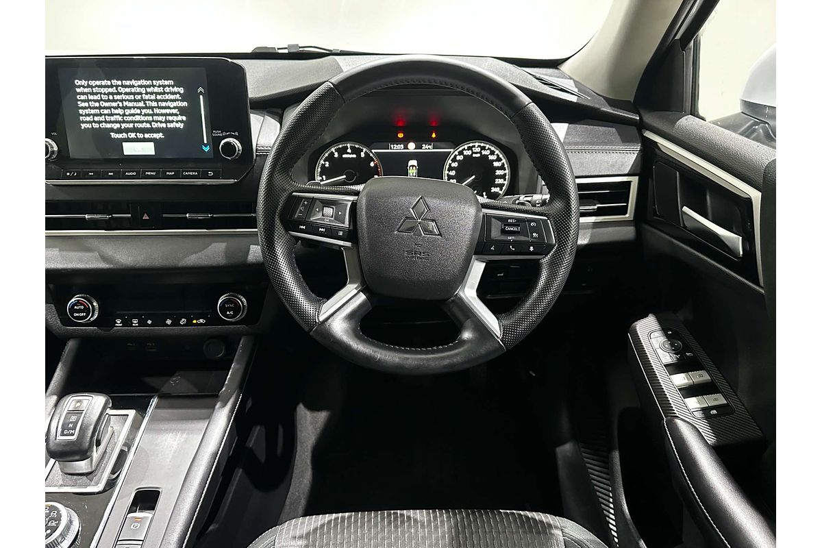 2022 Mitsubishi Outlander LS ZM