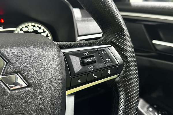 2022 Mitsubishi Outlander LS ZM