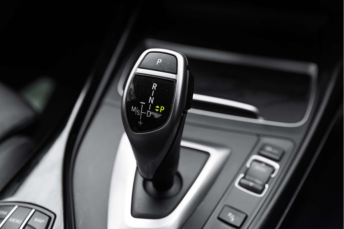 2020 BMW 2 Series 220i M Sport F22 LCI