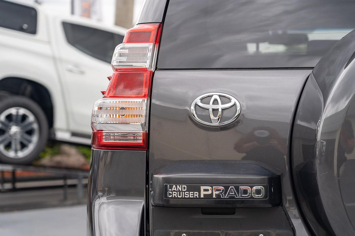 2017 Toyota Landcruiser Prado Kakadu GDJ150R