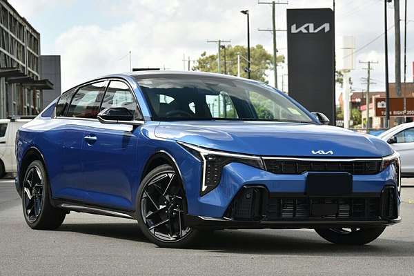 2025 Kia K4 GT-Line CL4m