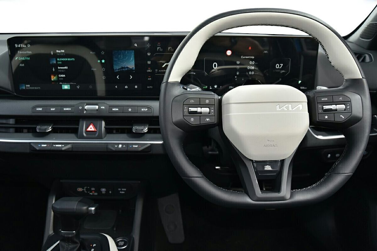 2025 Kia K4 GT-Line CL4m