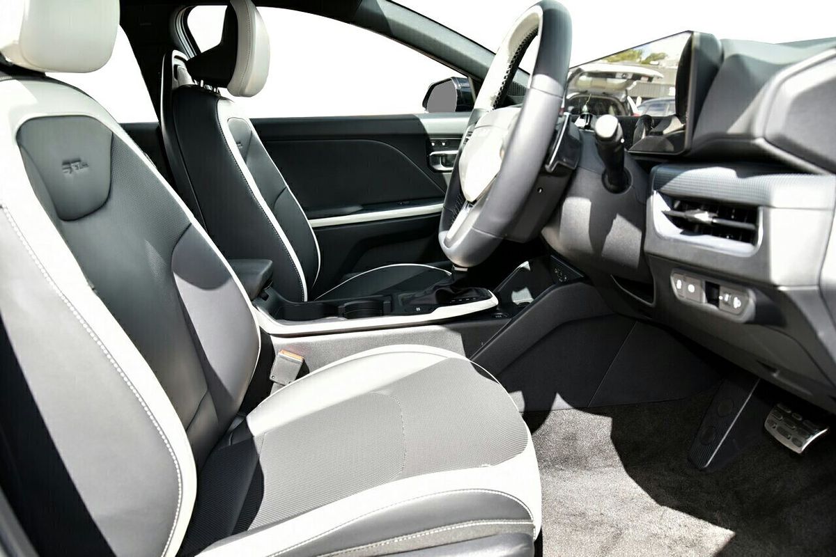 2025 Kia K4 GT-Line CL4m