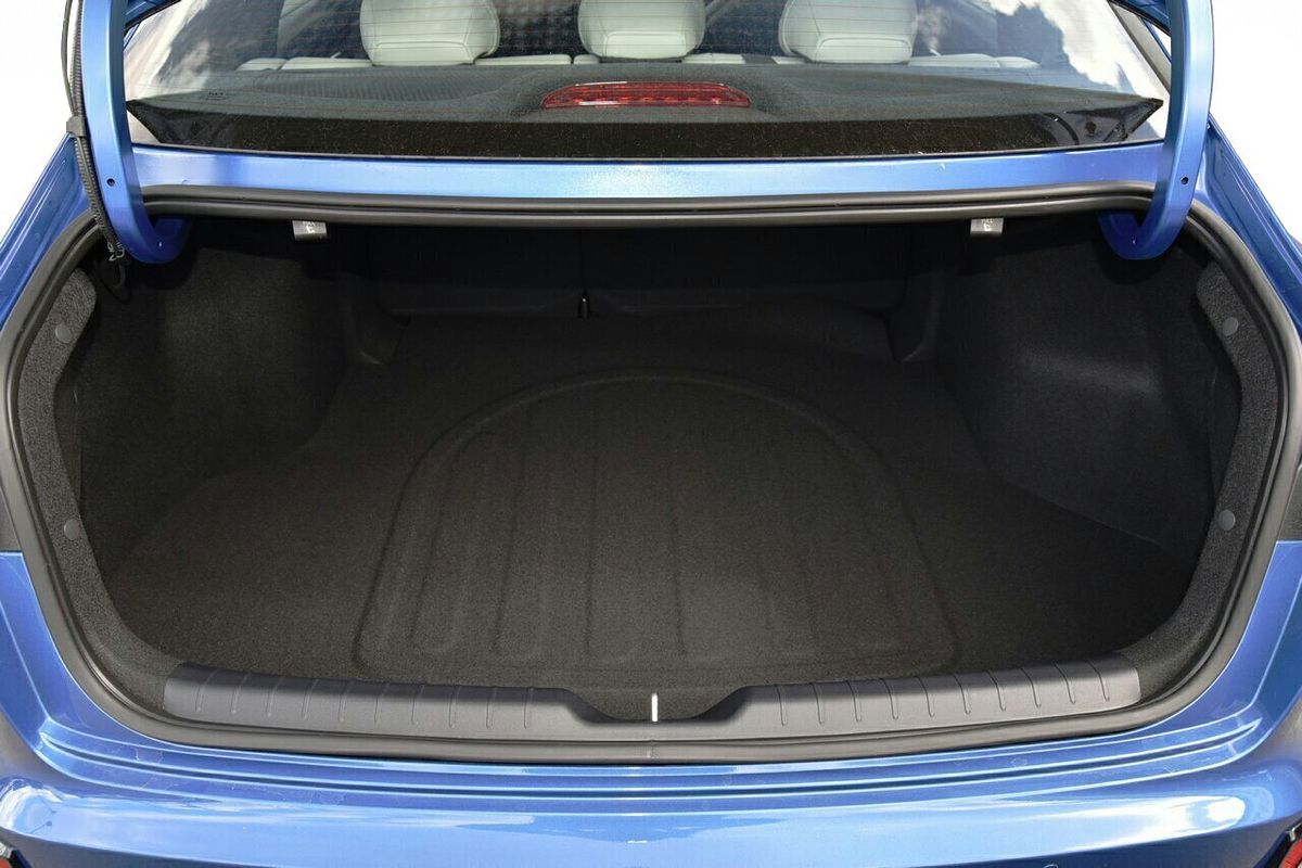 2025 Kia K4 GT-Line CL4m