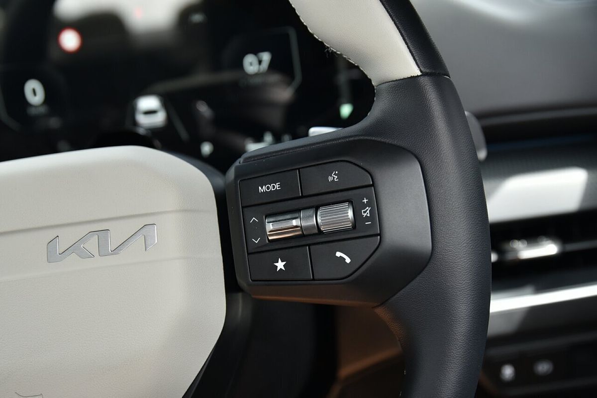 2025 Kia K4 GT-Line CL4m