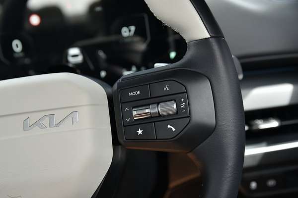 2025 Kia K4 GT-Line CL4m