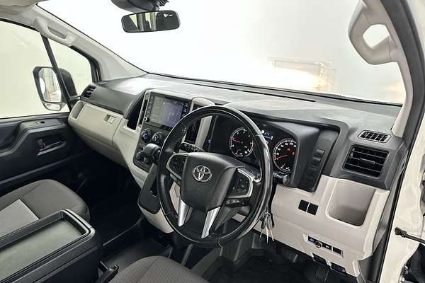 2022 Toyota Hiace Commuter GDH322R ELWB High Roof