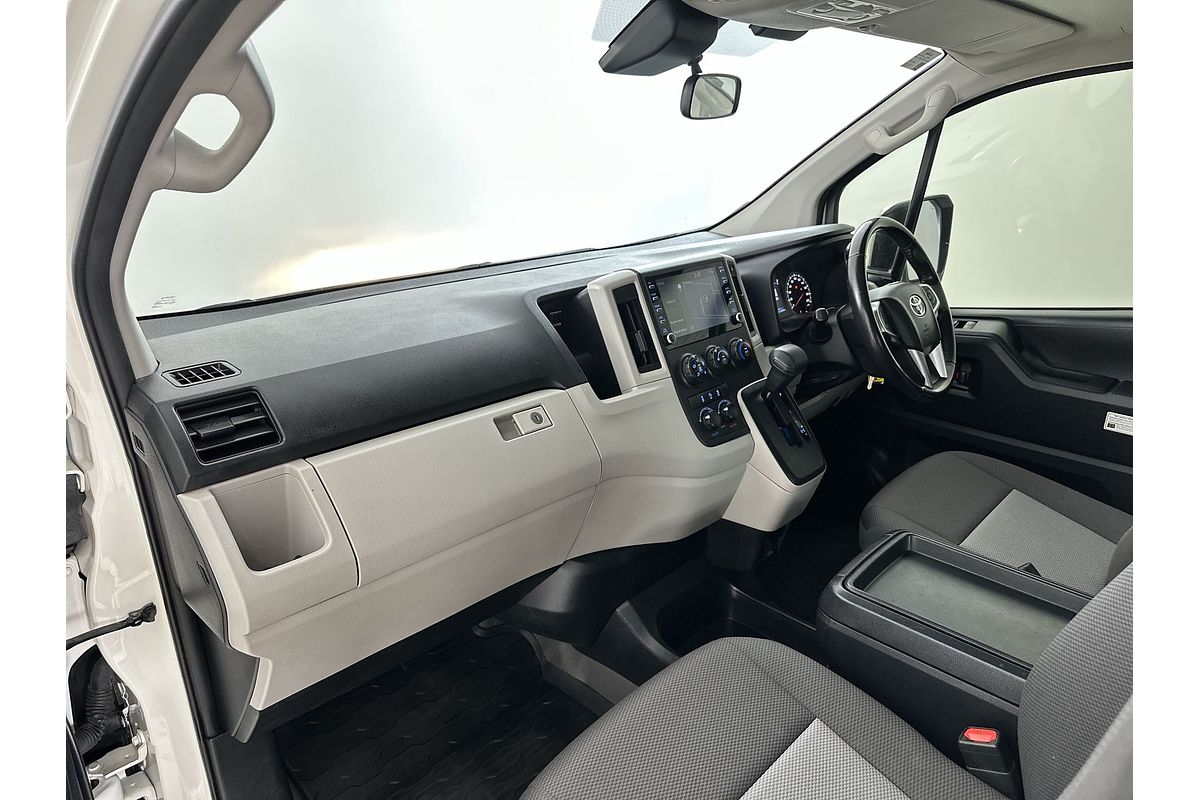 2022 Toyota Hiace Commuter GDH322R ELWB High Roof