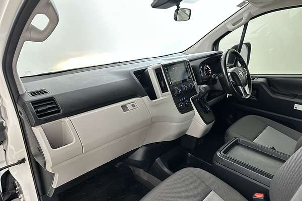 2022 Toyota Hiace Commuter GDH322R ELWB High Roof