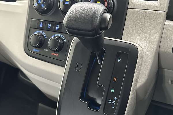 2022 Toyota Hiace Commuter GDH322R ELWB High Roof