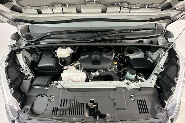 2022 Toyota Hiace Commuter GDH322R ELWB High Roof