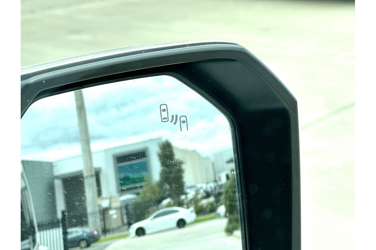 2022 Toyota Hiace Commuter GDH322R ELWB High Roof