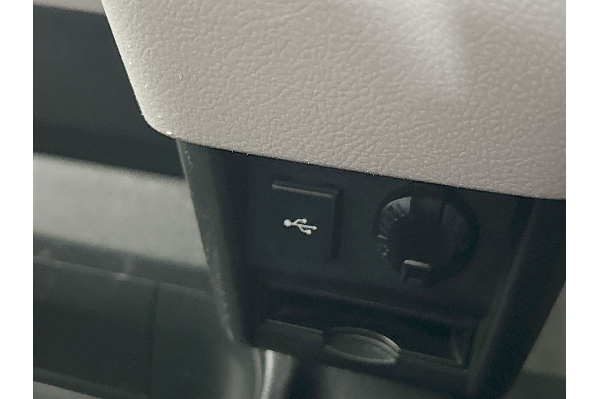 2022 Toyota Hiace Commuter GDH322R ELWB High Roof