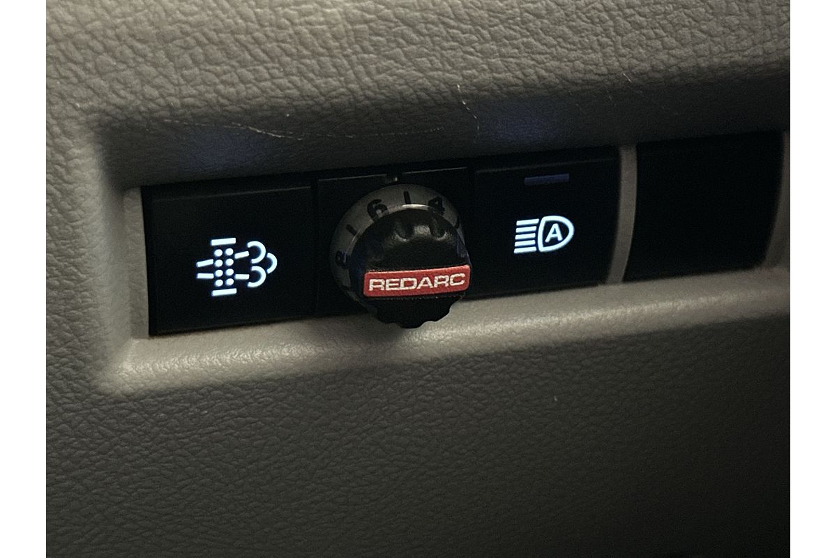 2022 Toyota Hiace Commuter GDH322R ELWB High Roof