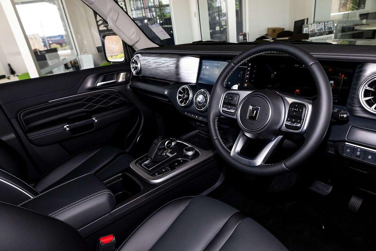 2025 GWM Tank 300 Ultra P01