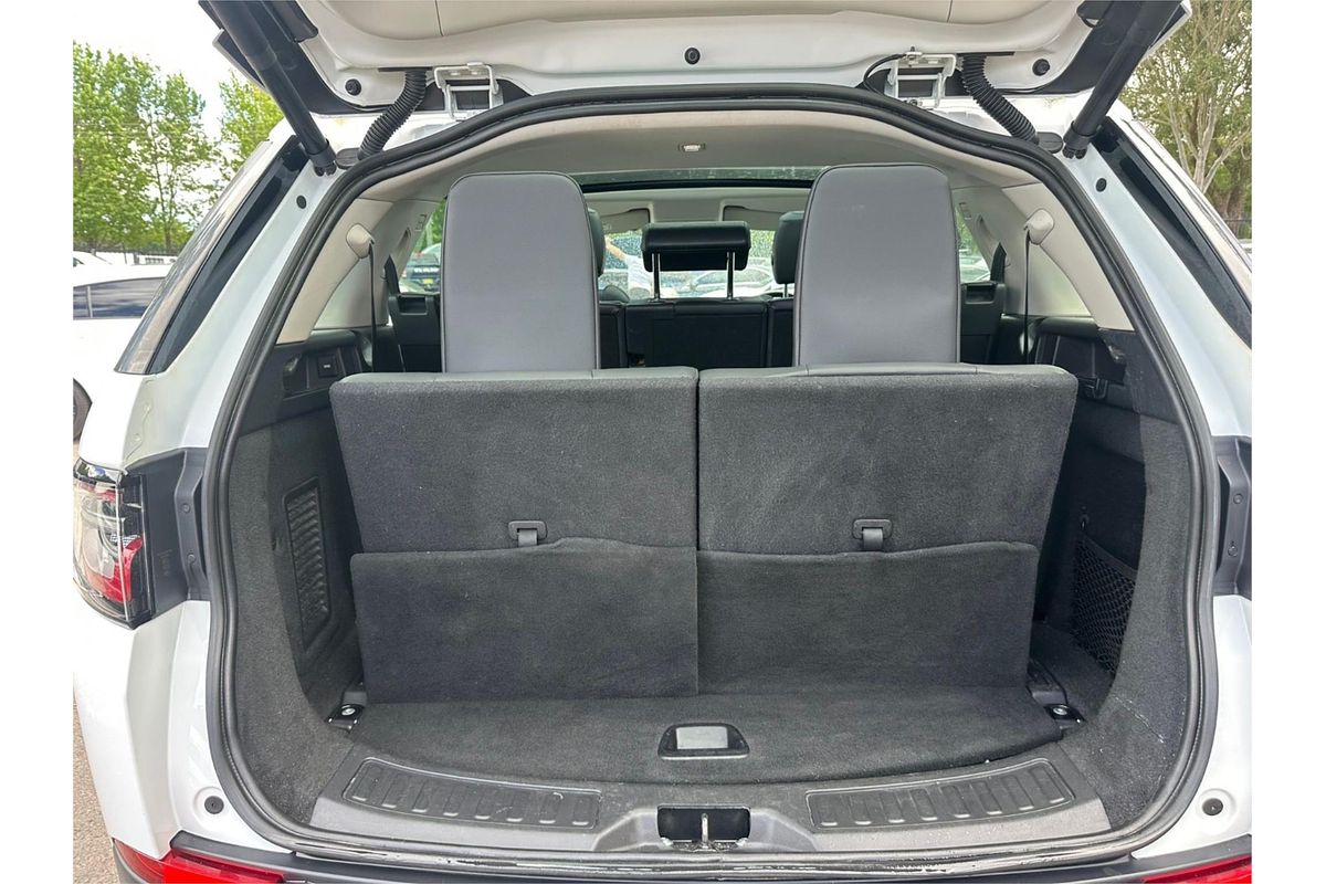 2019 Land Rover Discovery Sport P200 S L550