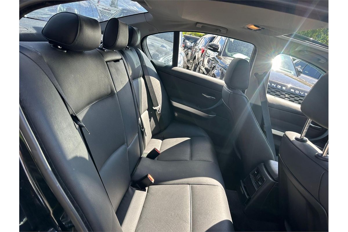 2006 BMW 3 Series 320i E90