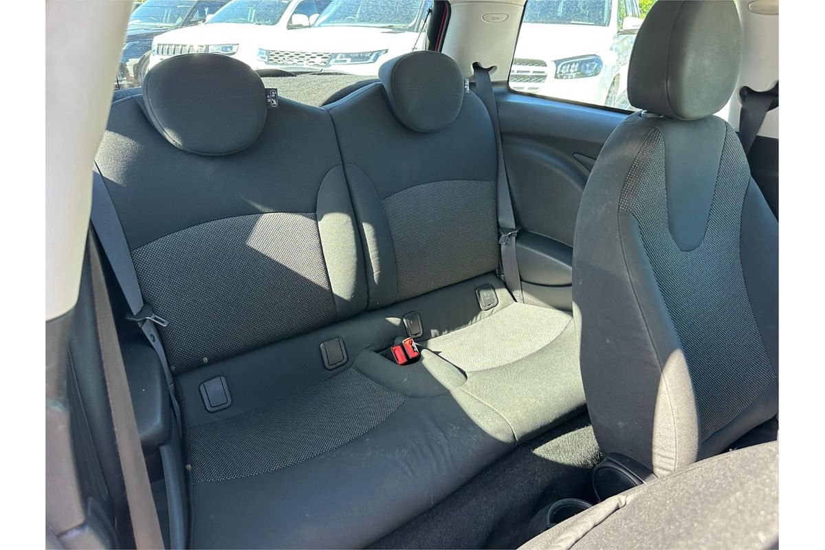 2009 MINI Hatch Cooper R56