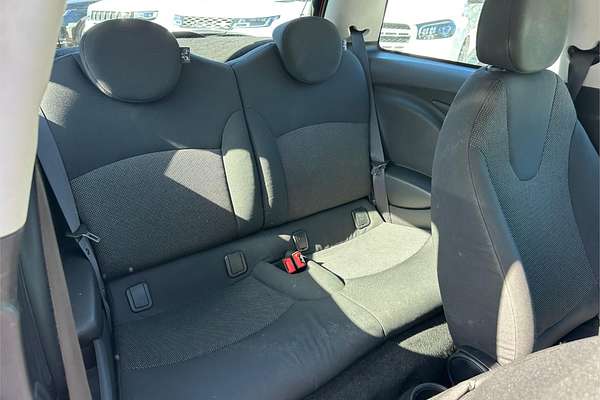 2009 MINI Hatch Cooper R56