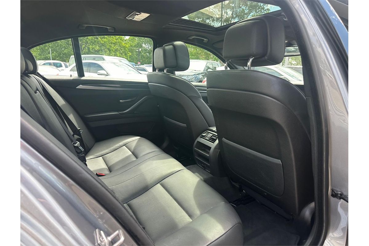 2012 BMW 5 Series 520i F10