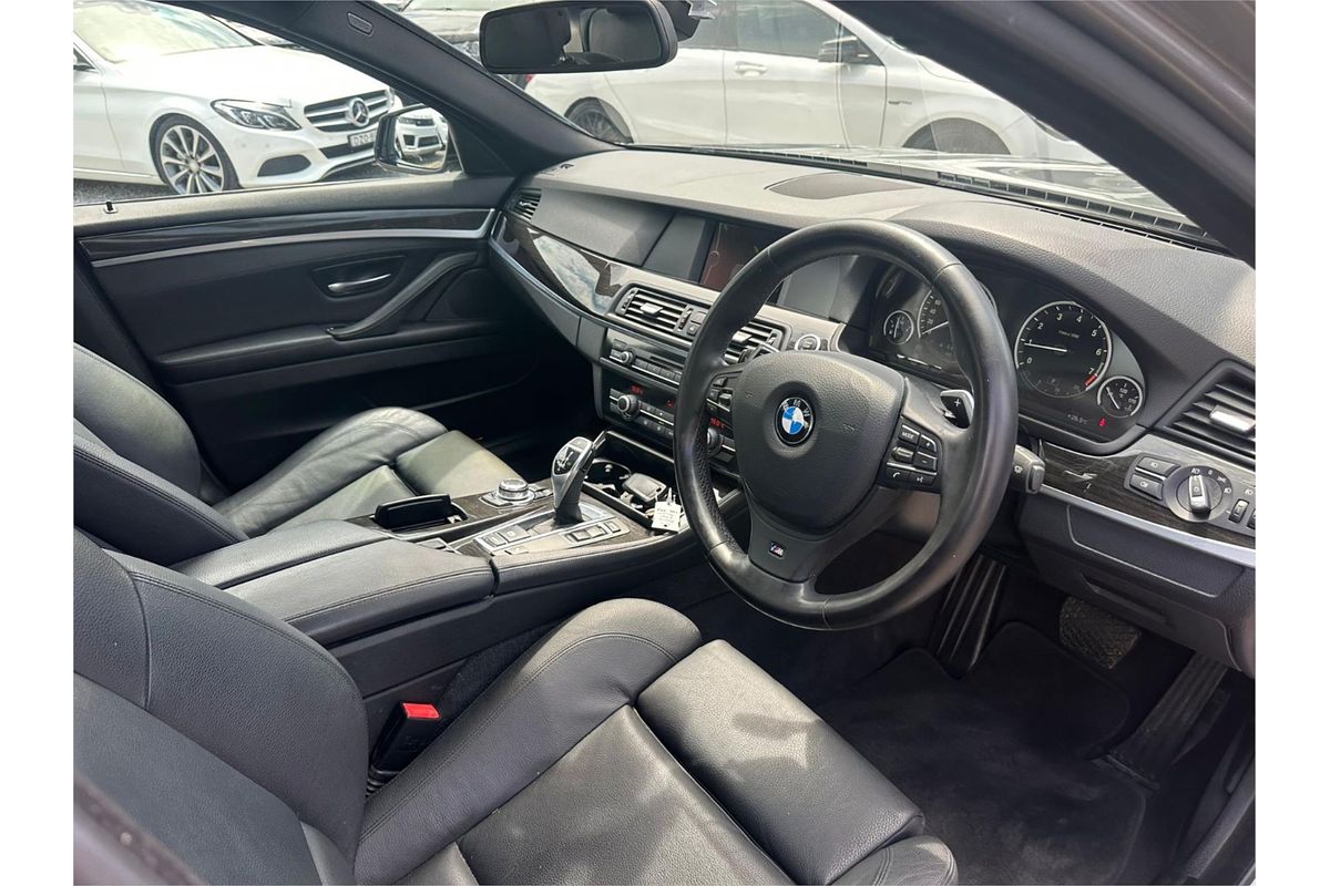 2012 BMW 5 Series 520i F10