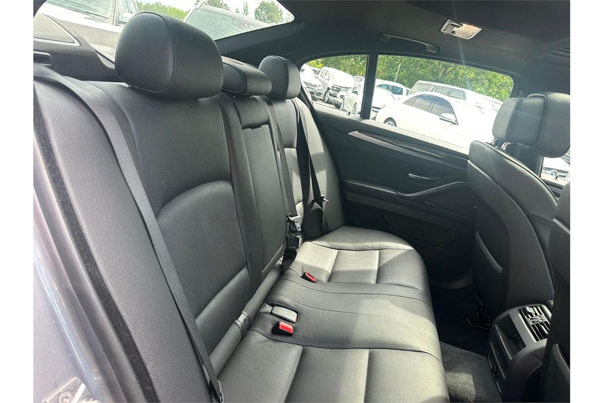 2012 BMW 5 Series 520i F10