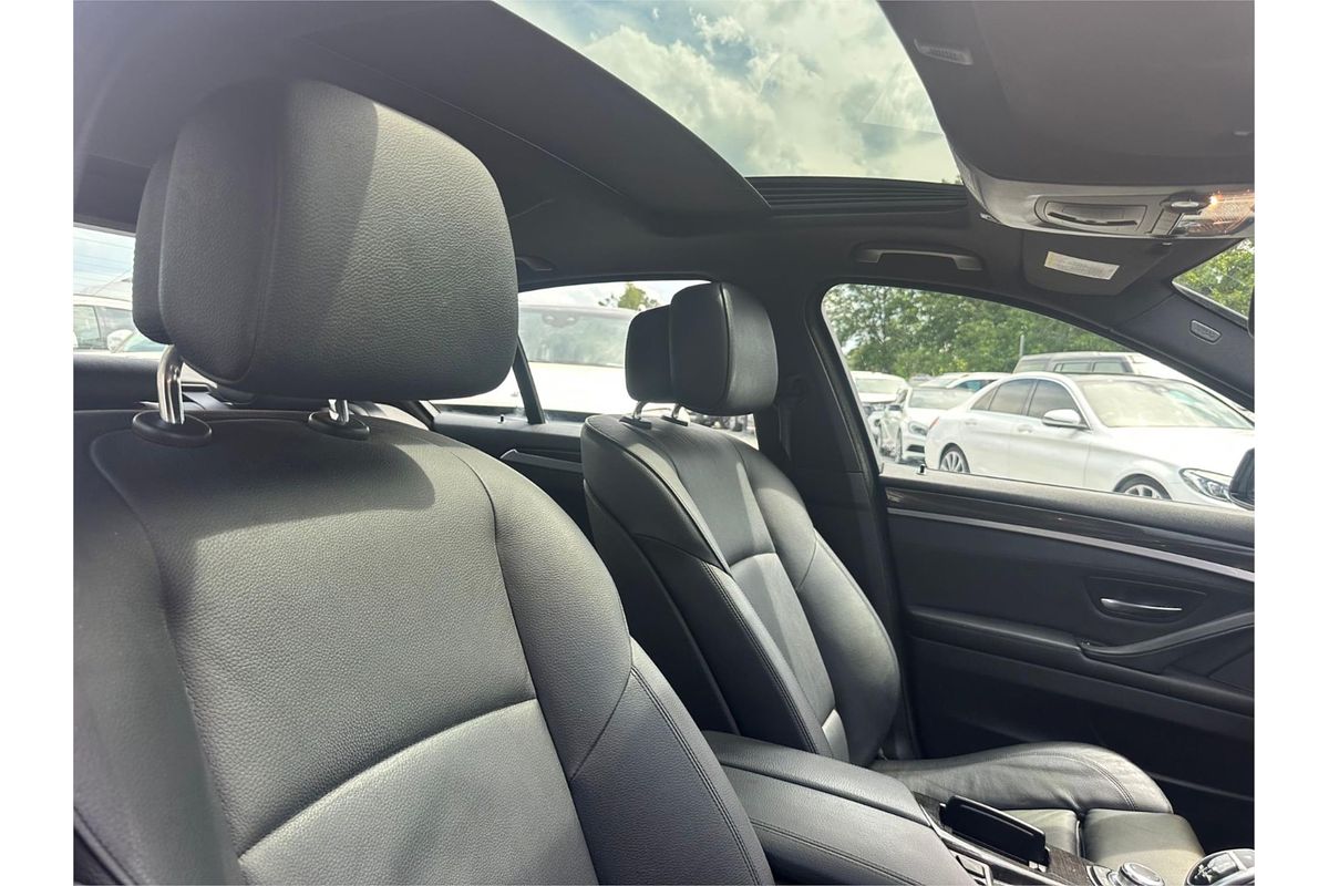 2012 BMW 5 Series 520i F10