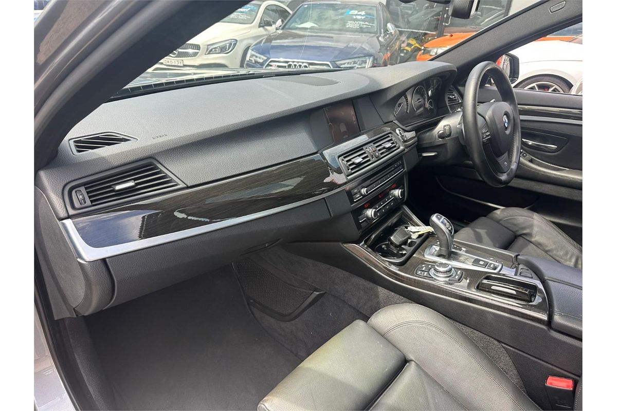 2012 BMW 5 Series 520i F10