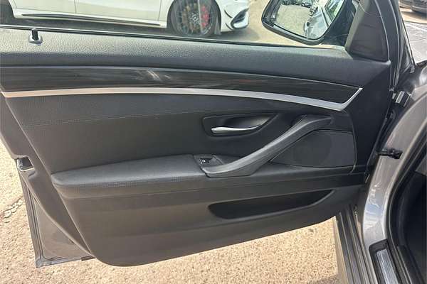 2012 BMW 5 Series 520i F10