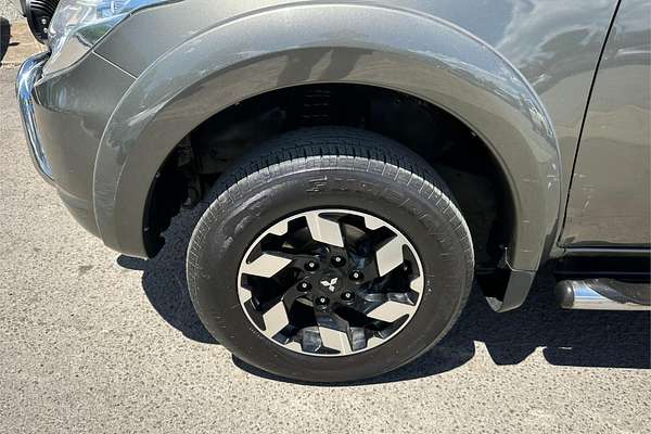 2015 Mitsubishi Triton Exceed MQ 4X4