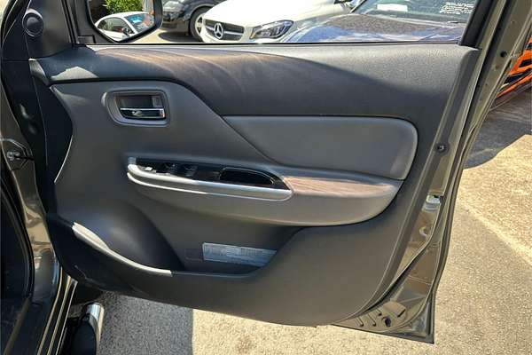 2015 Mitsubishi Triton Exceed MQ 4X4