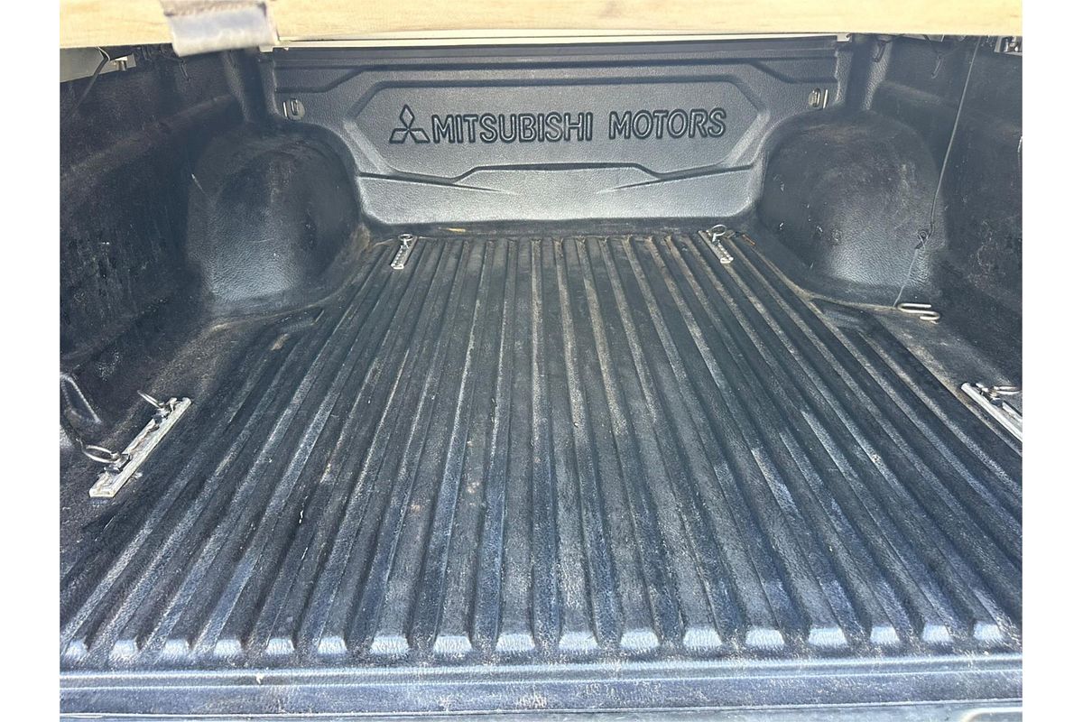 2015 Mitsubishi Triton Exceed MQ 4X4