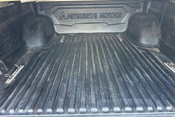 2015 Mitsubishi Triton Exceed MQ 4X4