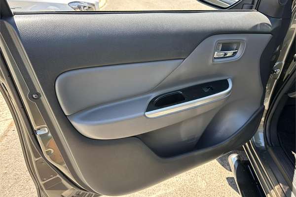 2015 Mitsubishi Triton Exceed MQ 4X4