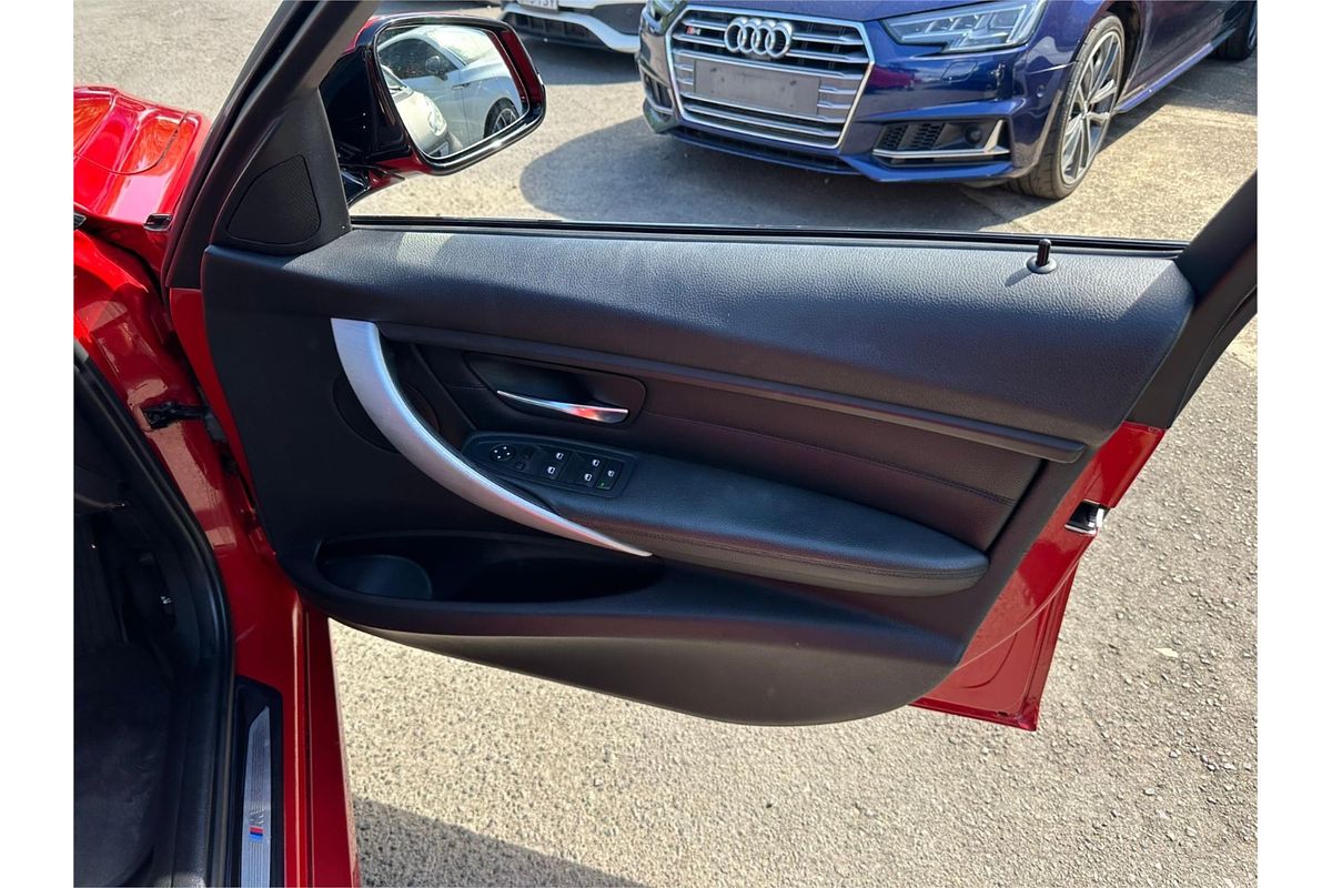 2013 BMW 3 20i LUXURY LINE F30