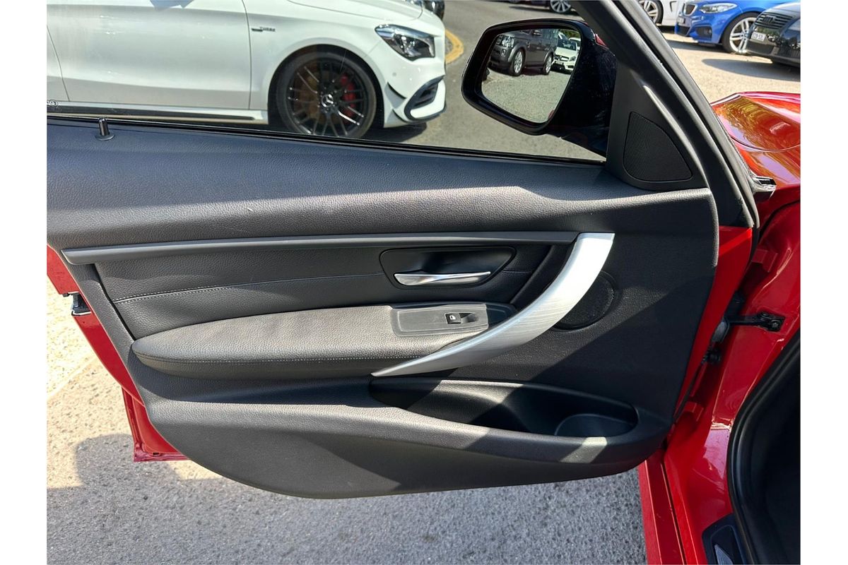 2013 BMW 3 20i LUXURY LINE F30