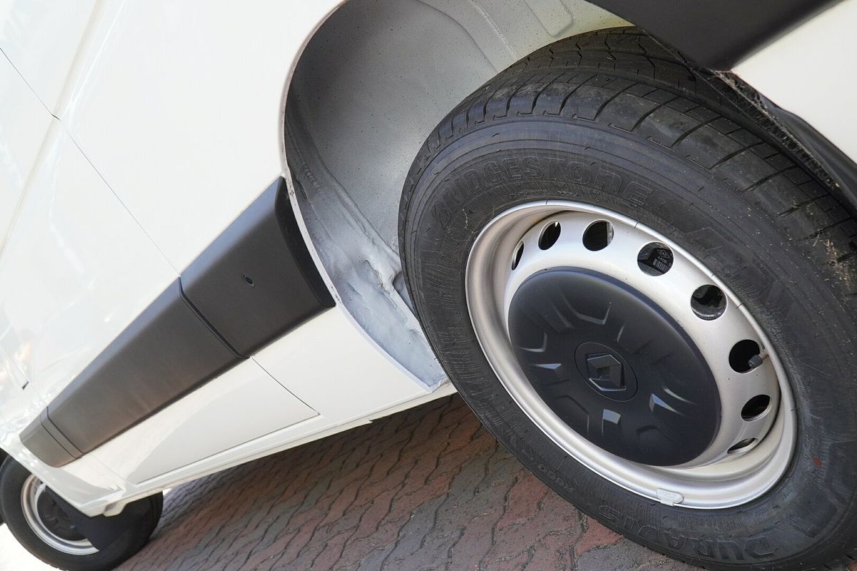 2024 Renault Master Pro 110kW X62 Phase 2 MWB Mid Roof