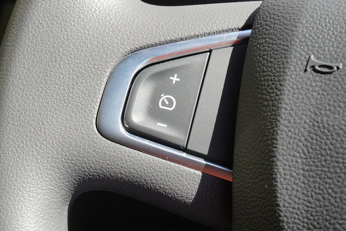 2024 Renault Master Pro 110kW X62 Phase 2 MWB Mid Roof