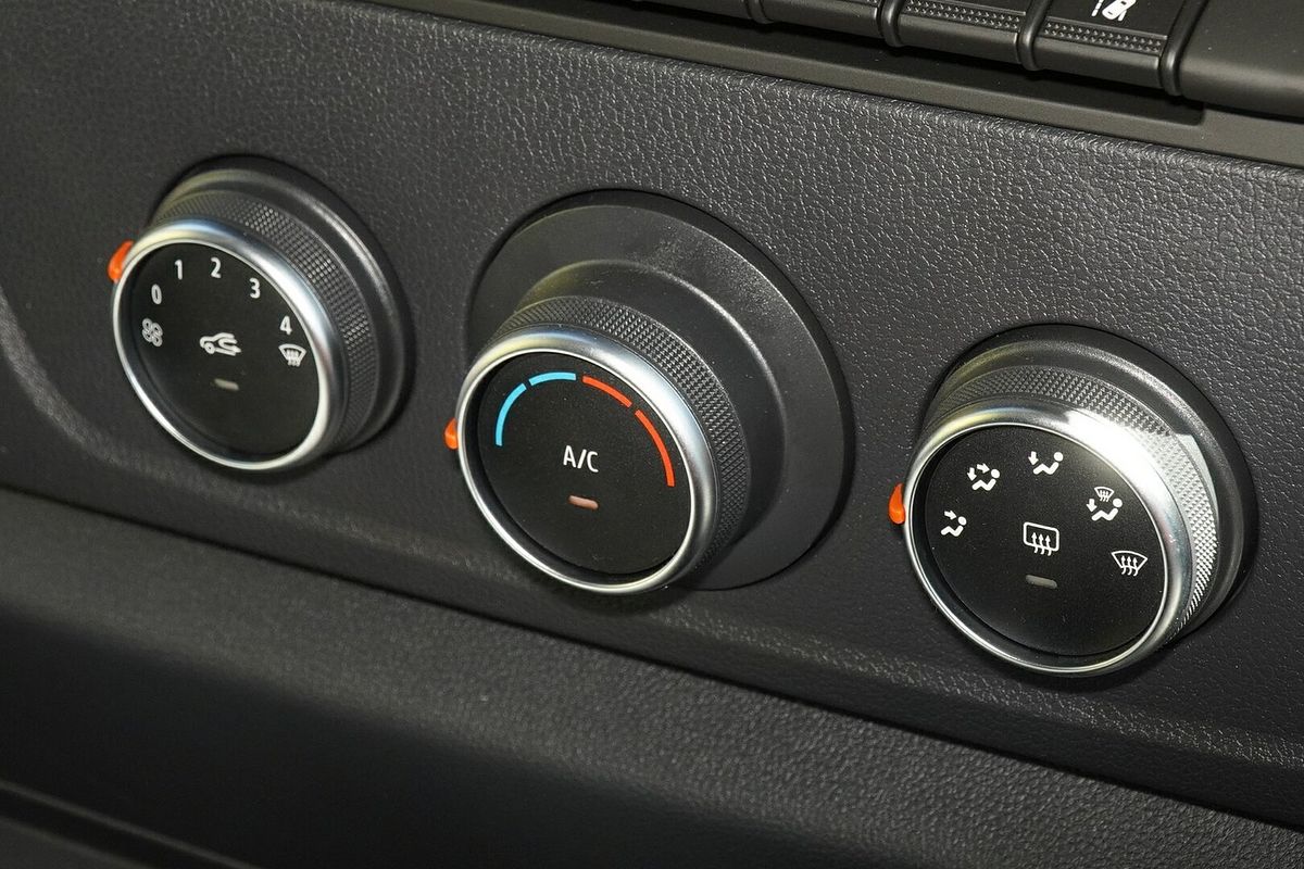 2024 Renault Master Pro 110kW X62 Phase 2 MWB Mid Roof