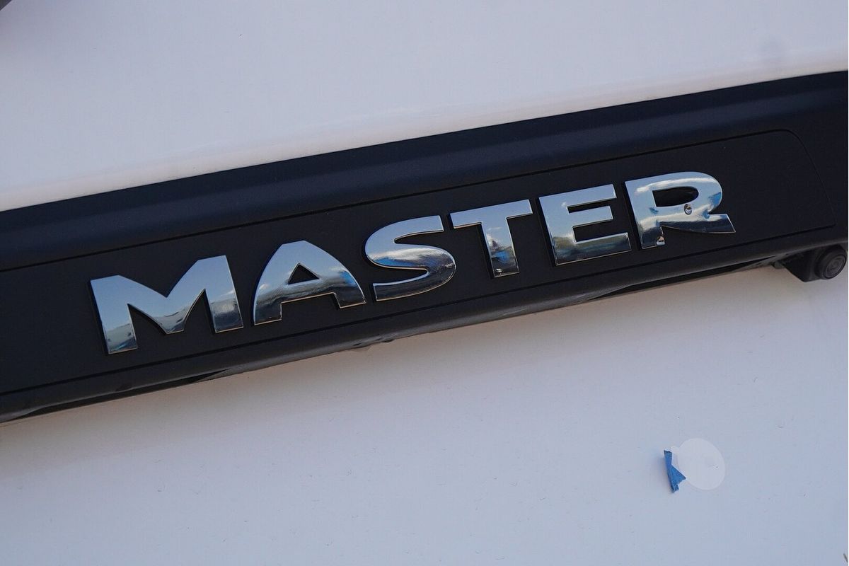 2024 Renault Master Pro 110kW X62 Phase 2 MWB Mid Roof