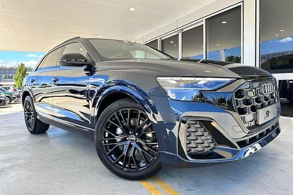 2025 Audi Q8 50 TDI S line F1